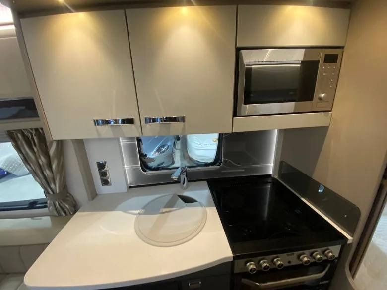 2015 Sterling Continental 565 4-Berth Caravan