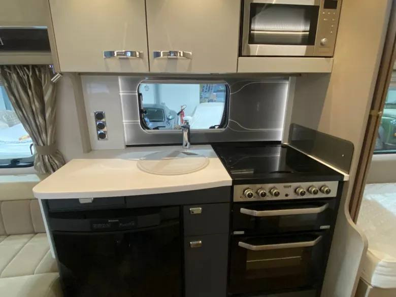 2015 Sterling Continental 565 4-Berth Caravan